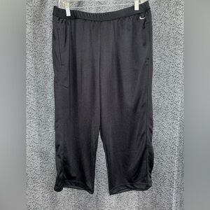Nike Active Dri Fit Capri Pant